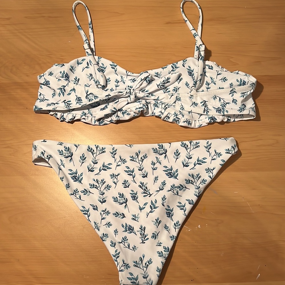 Bikini Set - Picture 2 of 2